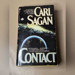 Contact by Carl Sagan Paperback